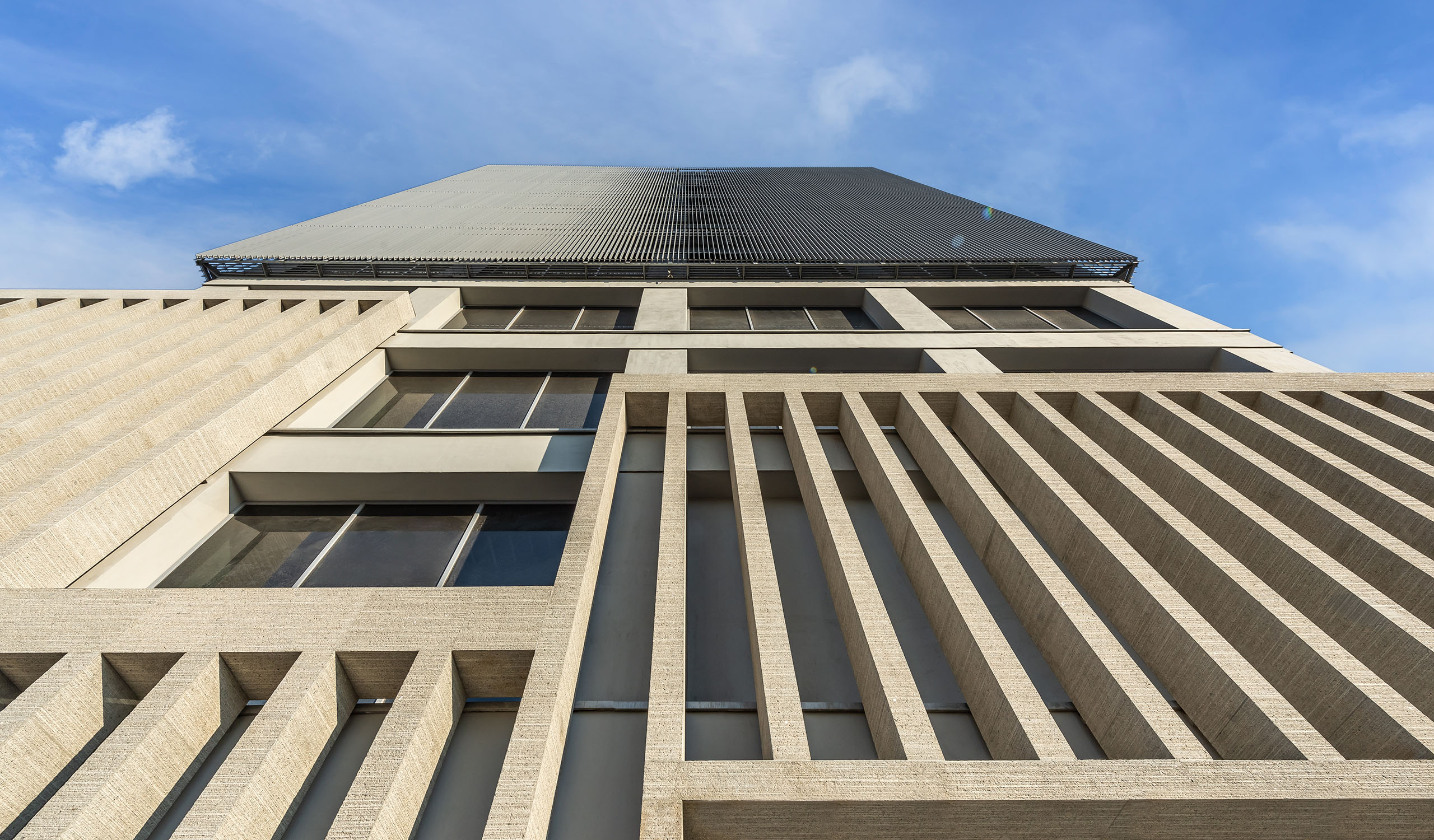 10-Titan HQ-Ashrafi & Zad Design