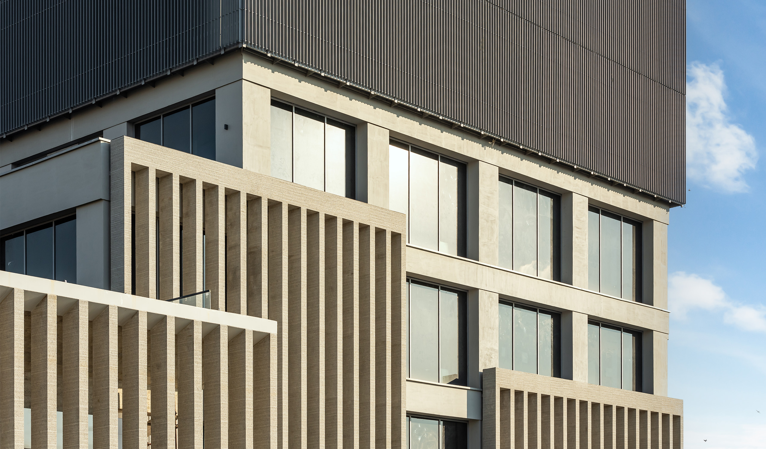 01-Titan HQ-Ashrafi & Zad Design