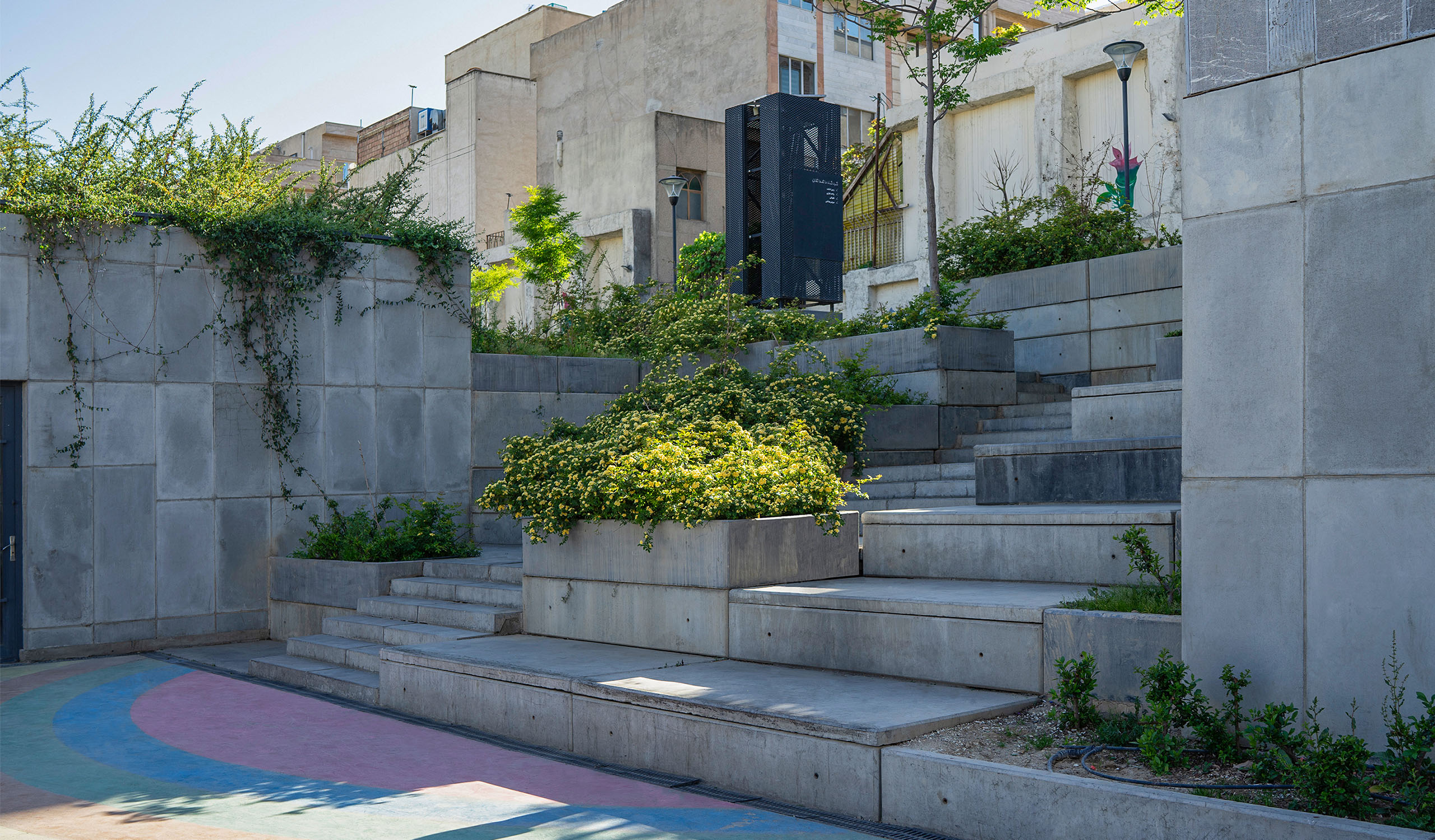 09-Biryanak-Ashrafi & Zad Design