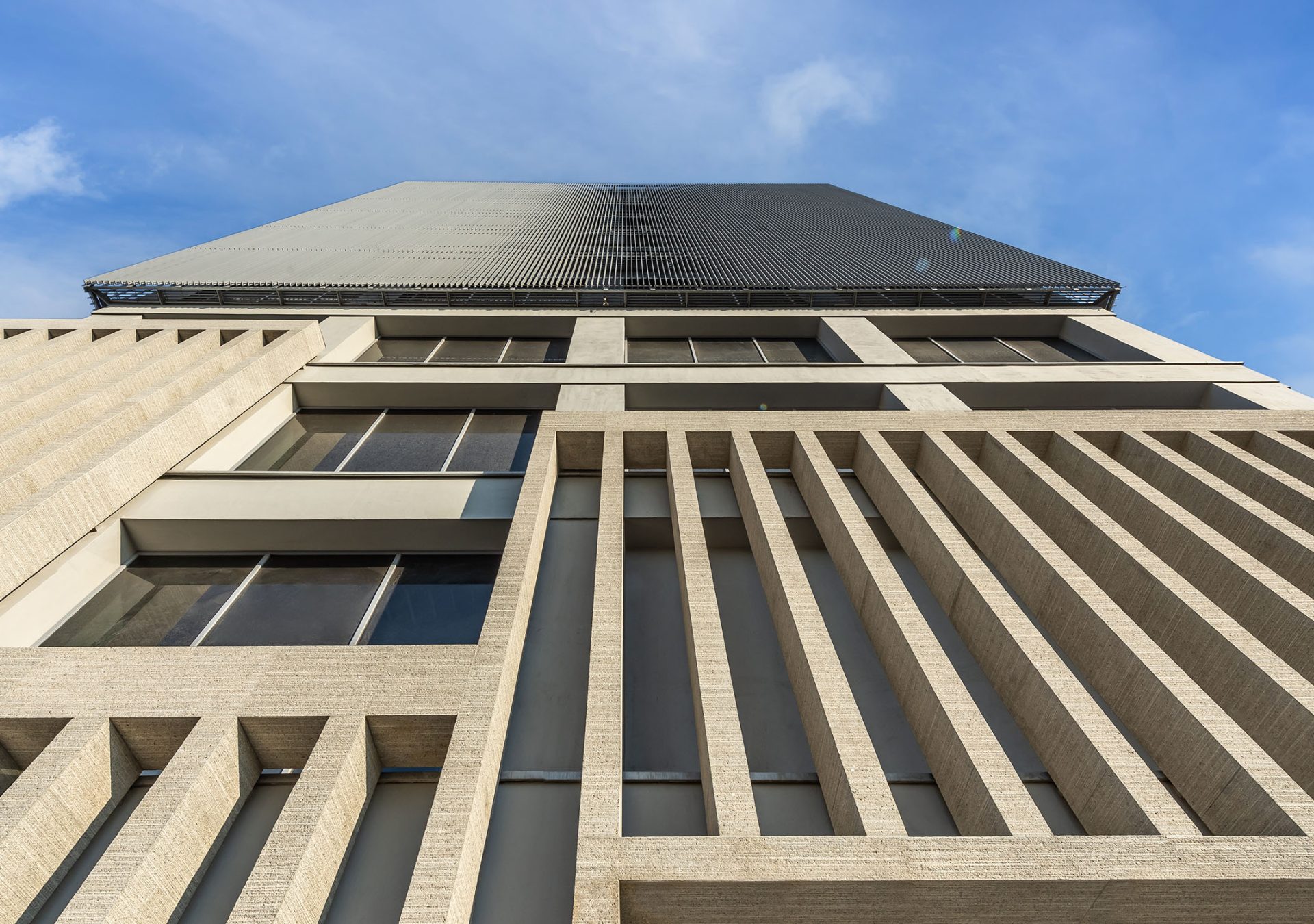 10-Titan HQ-Ashrafi & Zad Design